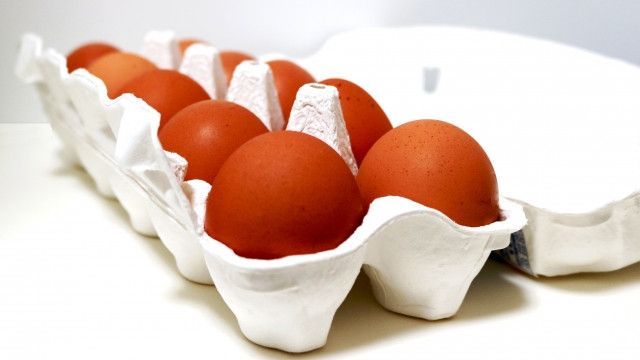 卵の梱包材にパルプモールドを使いたいが、見た目をよくする方法はありますか?