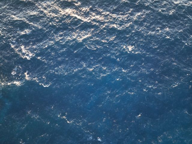 水中ドローンと魚群探知機を組み合わせて漁場のポイントを探したい！おすすめのドローンはありますか？