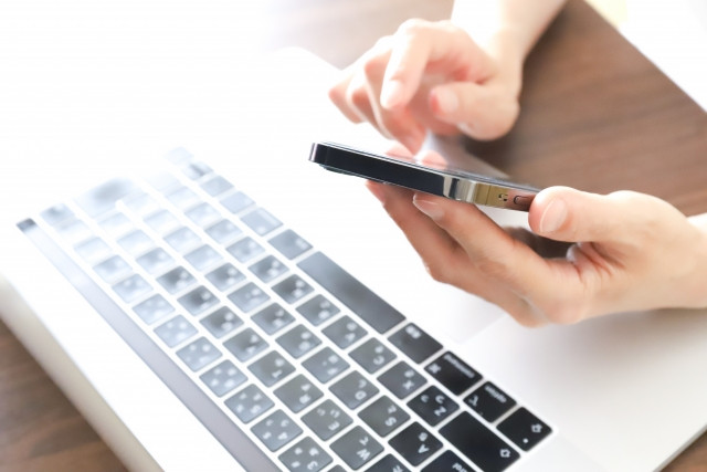 特定技能外国人の受け入れ申請はオンラインでも可能？電子申請の手続き方法は？