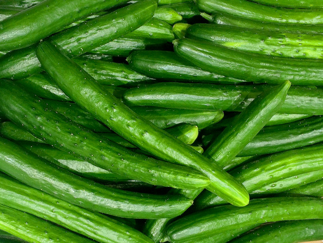 きゅうり、トマト、アスパラガスなどが採れすぎて「豊作貧乏」。解決法があったら教えてほしい