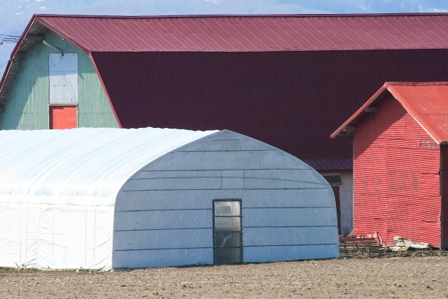 不必要な農具や資材で倉庫がゴミ屋敷に。保管法を知りたい