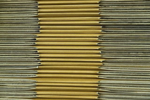 経費削減するためにダンボールを安くしたい。種類や強度を教えて!